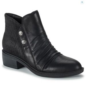 NWT Baretraps Stevie ankle boot